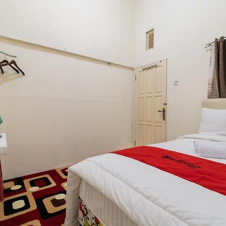 Reddoorz Syariah Near Pasar Aur Kuning Hotel Bukittinggi Exterior photo