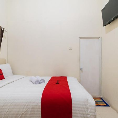Reddoorz Syariah Near Pasar Aur Kuning Hotel Bukittinggi Exterior photo